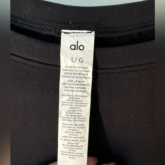 Alo Yoga Airbrush Warm Nocturne Long Sleeve in black - Picture 9 of 15